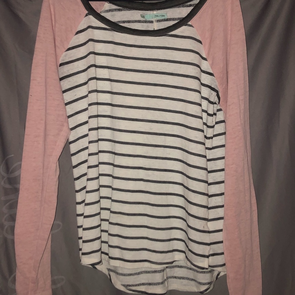 Maurice's Long Sleeve - L